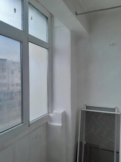 Apartament cu 3 camere decomandat în Vest