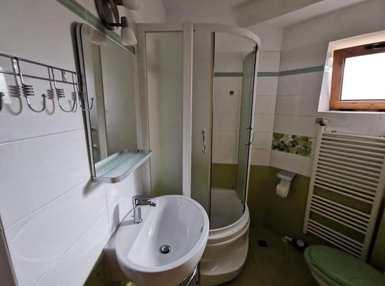 Apartament cu 2 camere decomandat în Nicolina