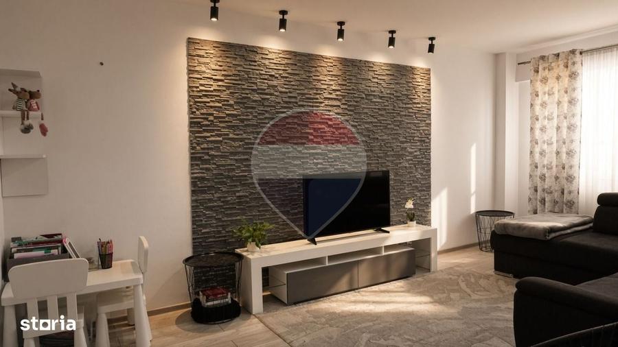 Apartament cu 3 camere decomandat în Calea București