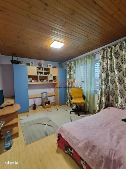 Casă cu 4 camere cu Teren 282 Mp în Apărătorii Patriei