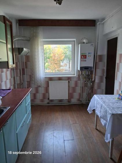 Apartament cu 2 camere decomandat în Energiei