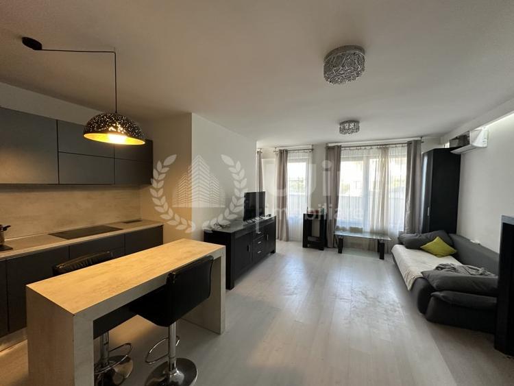 Apartament cu 2 camere semidecomandat, mobilat în Plopilor