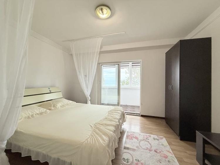 Apartament cu 2 camere semidecomandat, mobilat în Faleza Nord
