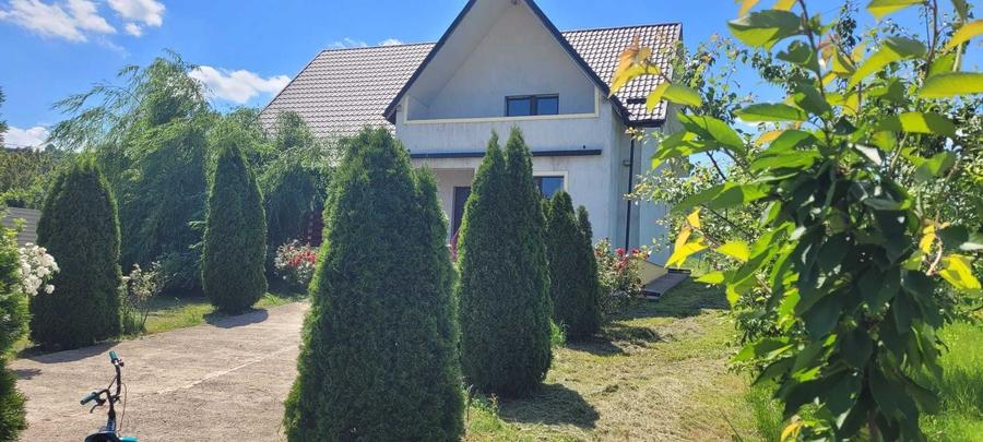 Casă cu 4 camere în Exterior Vest