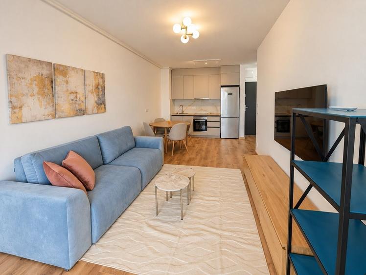 Apartament cu 2 camere semidecomandat în Central