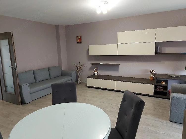 Apartament cu 3 camere decomandat în Turnișor