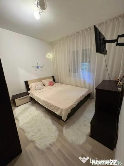 Apartament cu 2 camere semidecomandat în Calea București