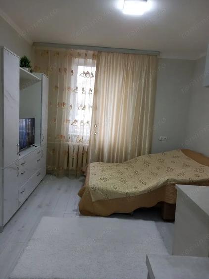 Garsonieră decomandată în Central