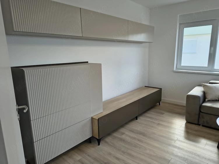 Apartament cu 3 camere decomandat în Cetate
