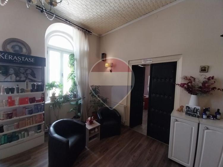 Casă individuală cu 4 camere cu Teren 1302 Mp în Ultracentral