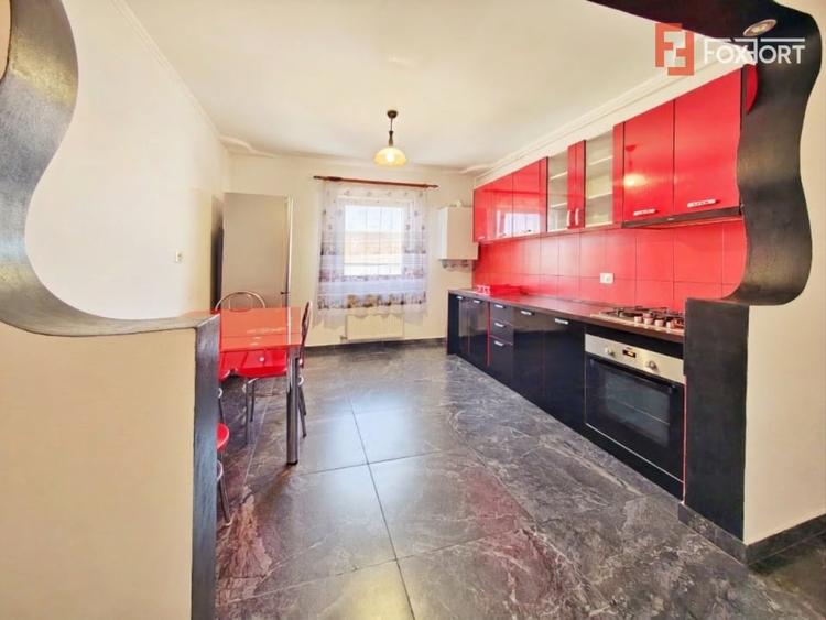 Apartament cu 3 camere semidecomandat, mobilat în Girocului