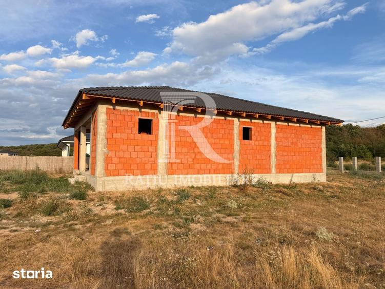 Casă cu 4 camere cu Teren 1000 Mp în Oșorhei