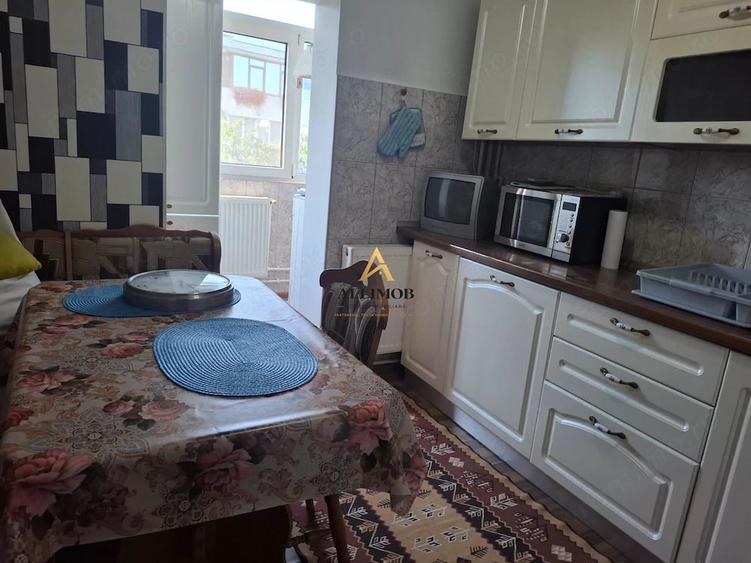 Apartament cu 2 camere decomandat în Mihai Bravu