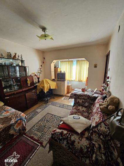 Garsonieră semidecomandată în Craiovița Nouă
