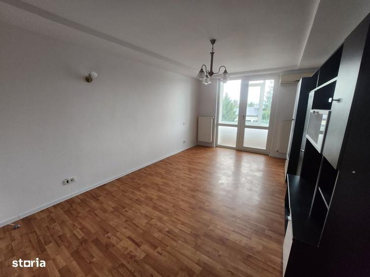 Apartament cu 3 camere decomandat în Nazărioaia