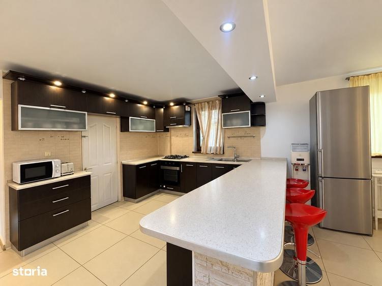 Casă cu 4 camere în Brătuia