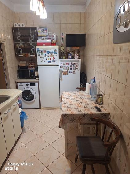 Apartament cu 2 camere semidecomandat în Victoriei