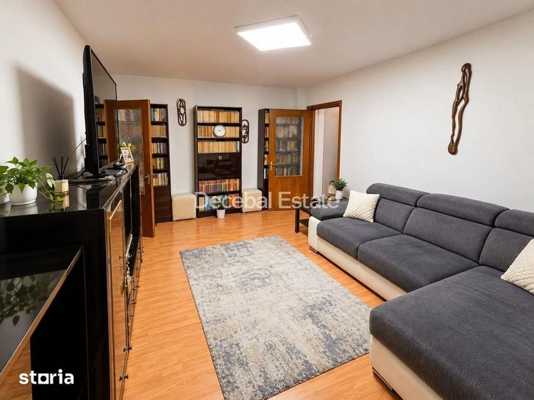 Apartament cu 3 camere semidecomandat, mobilat în Berceni
