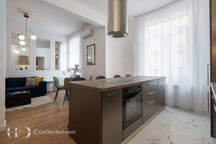 Apartament cu 3 camere, mobilat în P-ța Universității