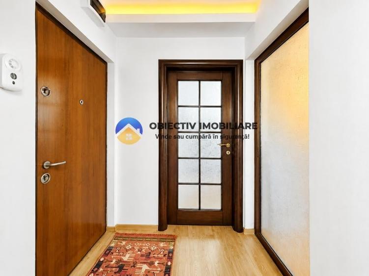 Apartament cu 3 camere decomandat în Central