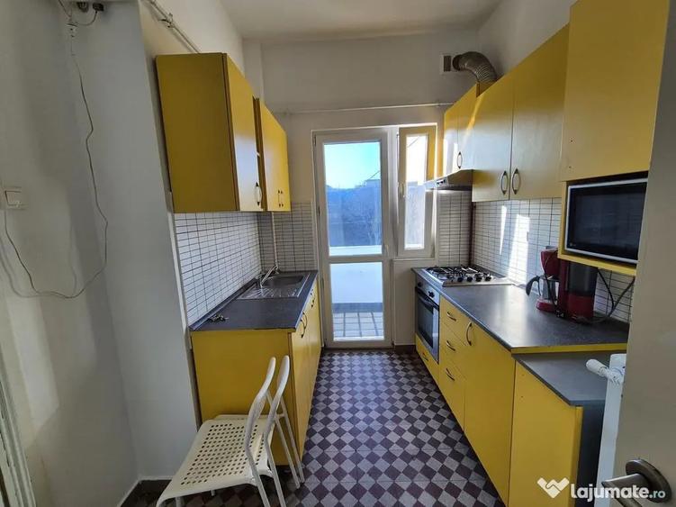 Apartament cu 2 camere semidecomandat în Central