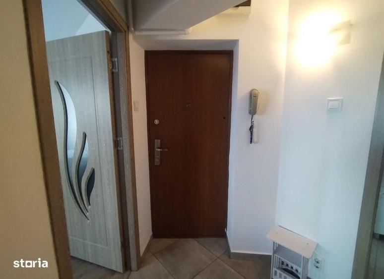 Garsonieră decomandată în Central