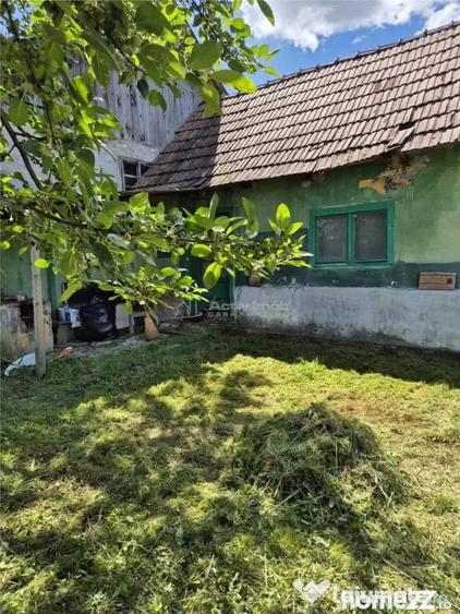 Casă cu 2 camere cu Teren 2112 Mp în Sângătin