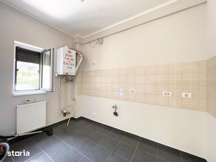 Apartament cu 3 camere decomandat în Giroc