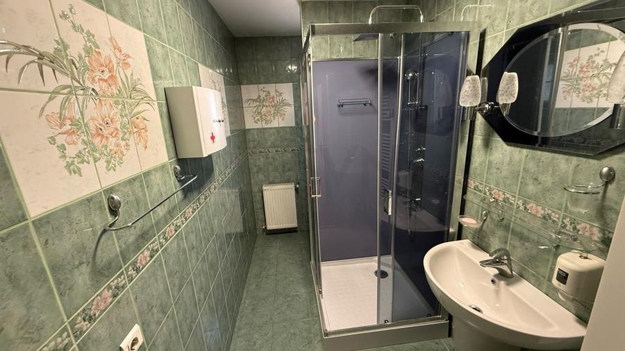 Casă individuală cu 10 camere cu Canalizare în Floreasca