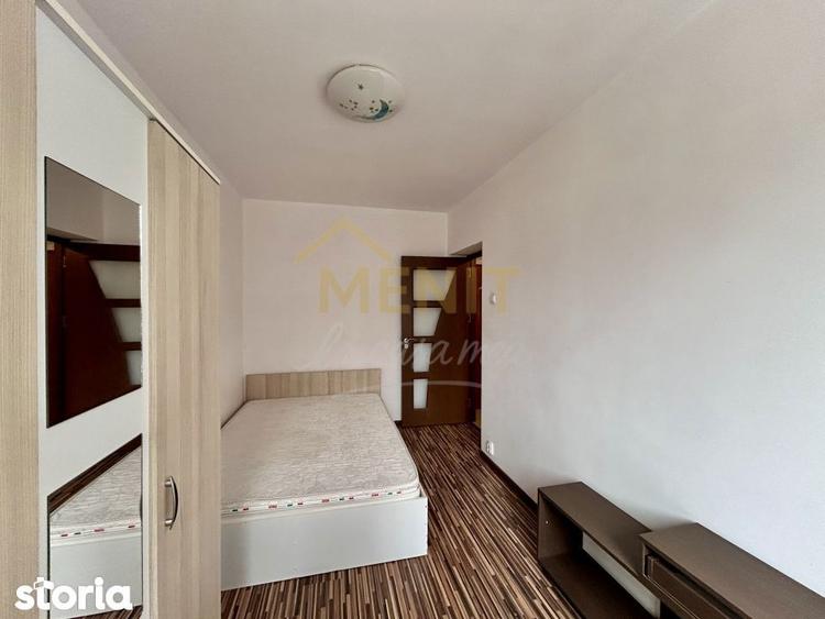 Apartament cu 3 camere semidecomandat, mobilat în Nord