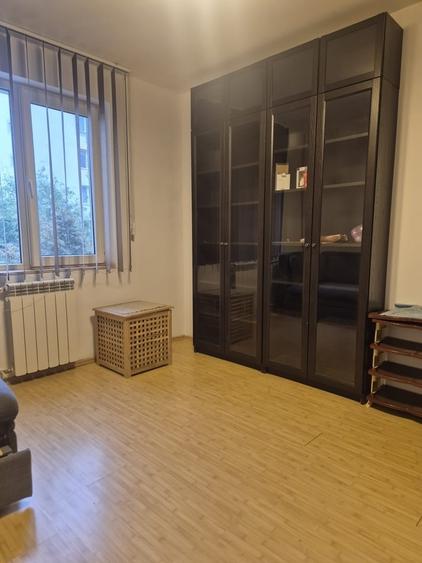 Apartament cu 3 camere decomandat în Ștefan cel Mare