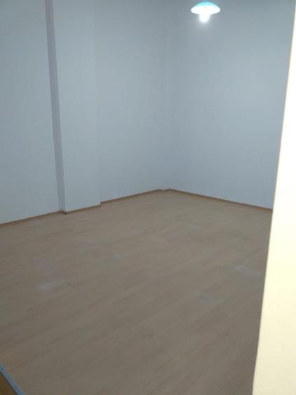 Casă individuală cu 5 camere cu Teren 229 Mp în Central