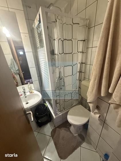 Apartament cu 4 camere decomandat, mobilat în Triaj