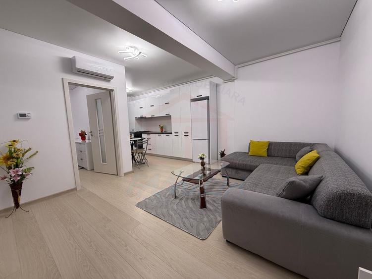 Apartament cu 2 camere decomandat, mobilat în Micro 17