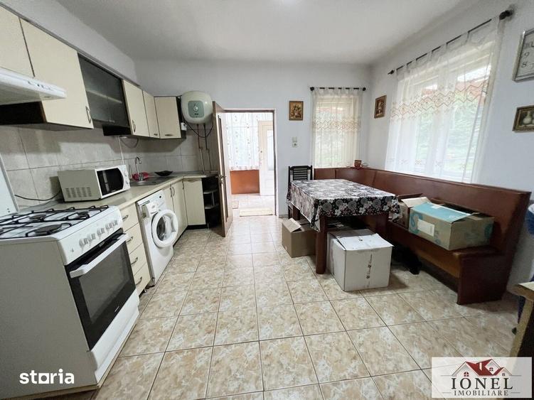Casă cu 4 camere cu Teren 486 Mp în Șona