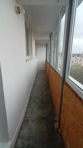 Apartament cu 3 camere decomandat în Drumul Taberei