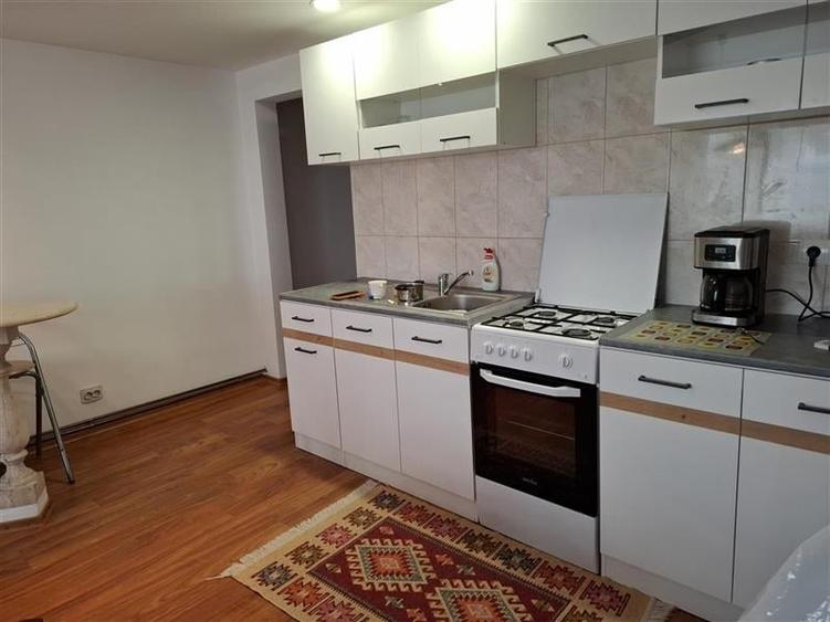 Casă individuală cu 4 camere cu Teren 1250 Mp în Petrești