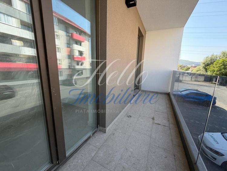 Apartament cu 3 camere decomandat în Florești