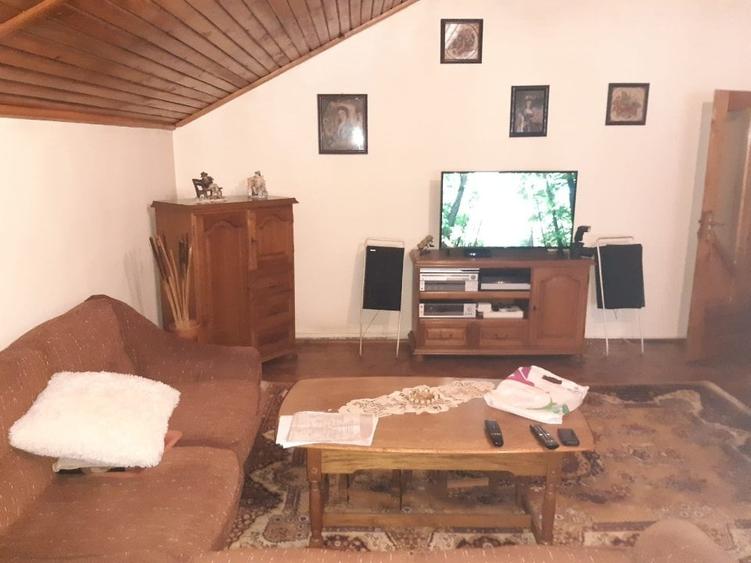 Apartament cu 3 camere decomandat în Sinaia