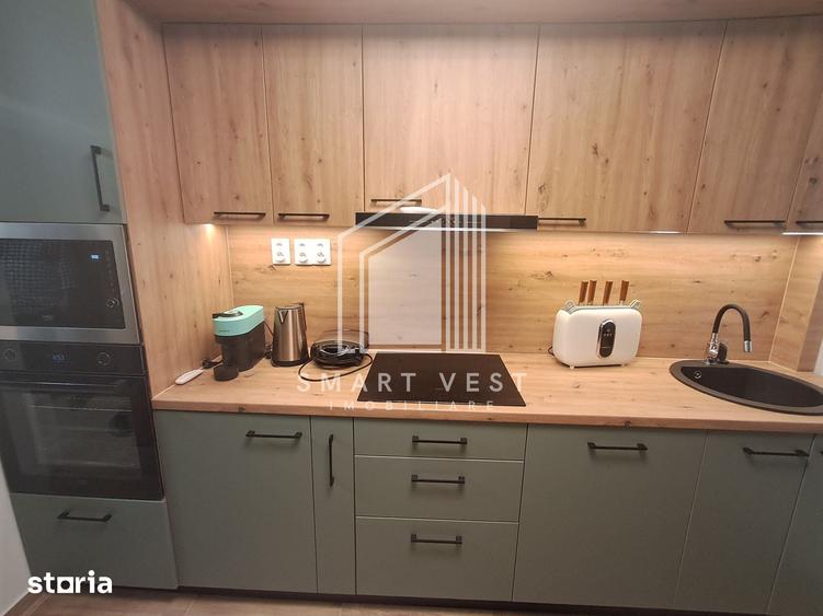 Apartament cu 4 camere semidecomandat în Central