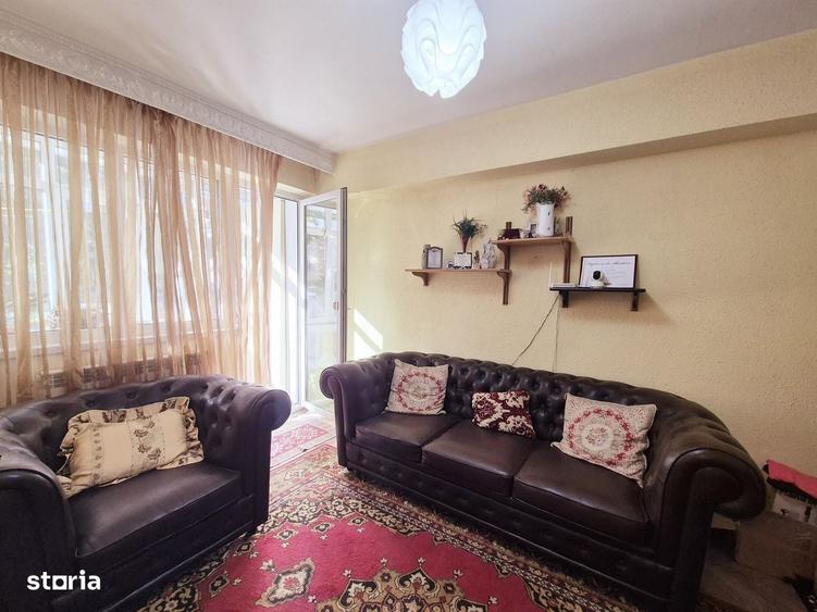 Apartament cu 3 camere semidecomandat în Mărăței