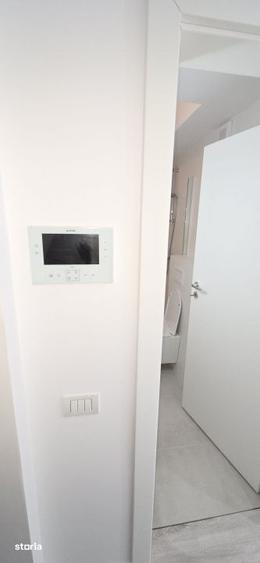 Apartament cu 3 camere decomandat în Calea București