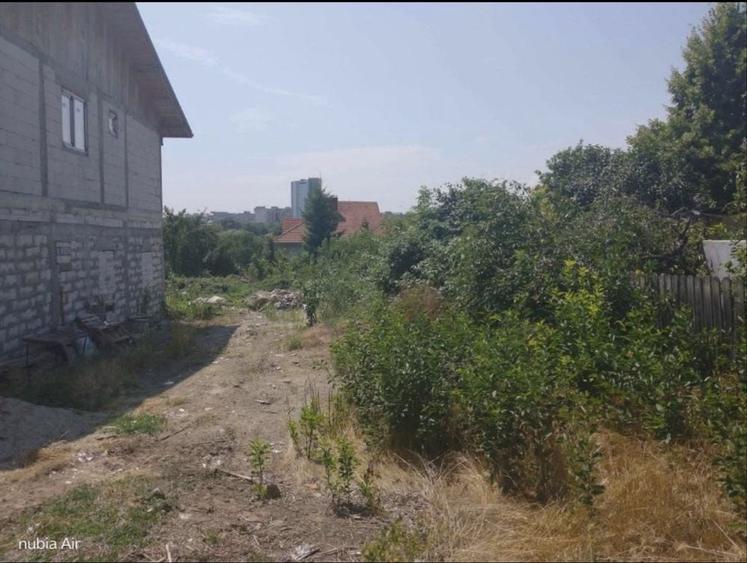 Casă cu 4 camere în Tătărași