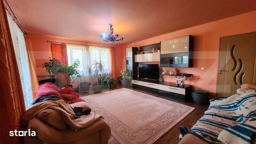 Casa 4 camere 130 mp utili - Ap. 38 mp, teren 1232 mp, zona Sancraiu d - 18