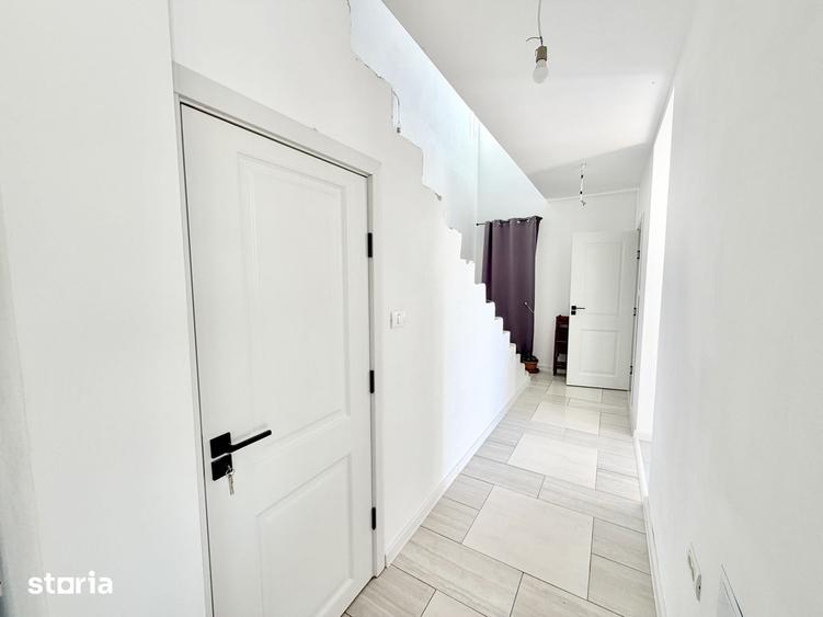 Duplex cu 3 camere | interior la rosu | 86.7 mp utili | Mosnita Veche - 18