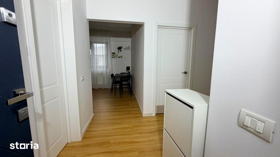 Garsonieră în Vest