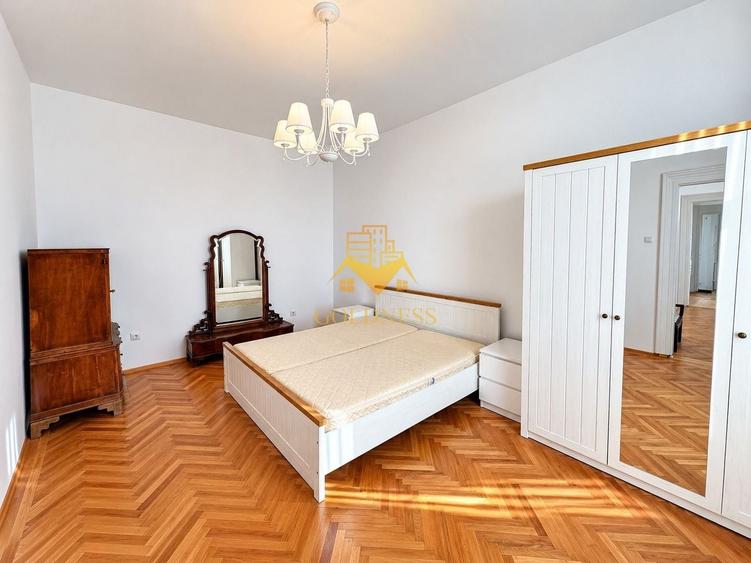 Apartament cu 3 camere semidecomandat, mobilat în Ultracentral