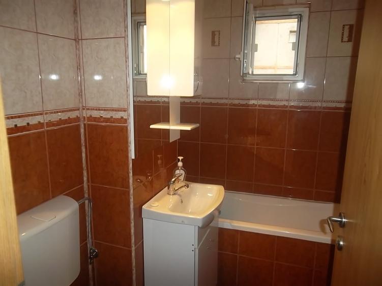 Apartament cu 2 camere decomandat în Ultracentral