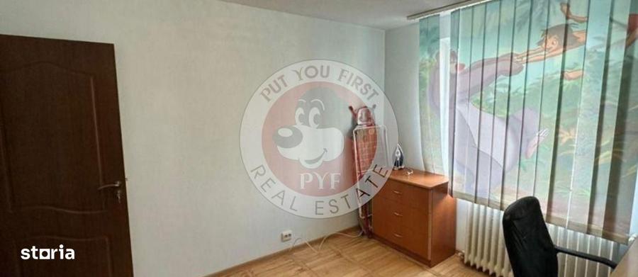 Apartament cu 4 camere semidecomandat în Rahova