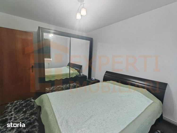 Apartament cu 3 camere decomandat în Far
